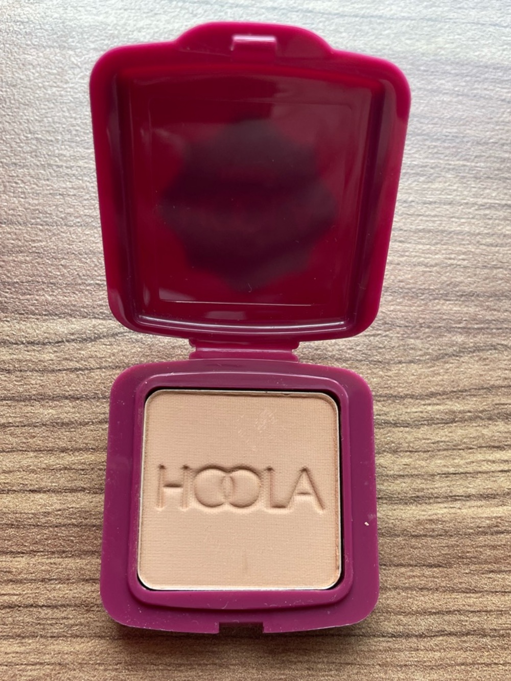 Benefit Hoola Bronzing Powder - Picture 2 of 3